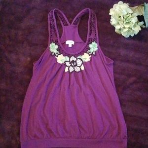 🛍SALE Size large very pretty purple w/flowers top